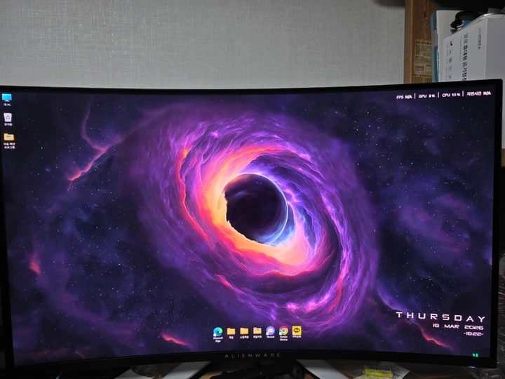 1월 구매 4K OLED AW3225QF 모니터 판매 - 안심되는 중고거래