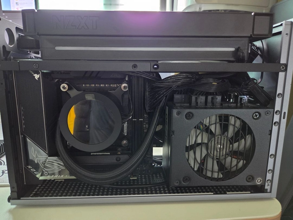 커세어 sf750 구교복 이미지