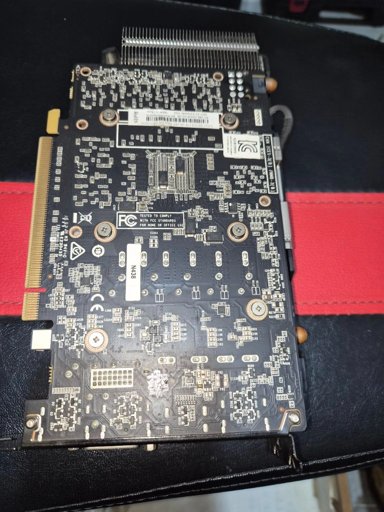 GeForce 1060 이미지