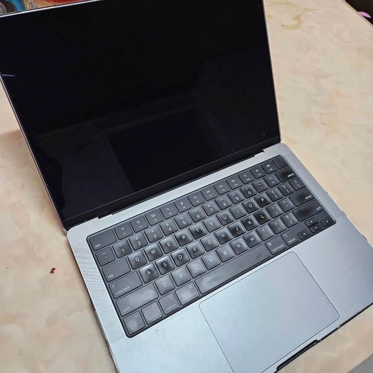 맥북 m1 pro 14인치 스페이스그레이 + 충전기, 노트북 가방 이미지