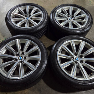 BMW G30 5시리즈 럭셔리 18인치 휠타이어 이미지