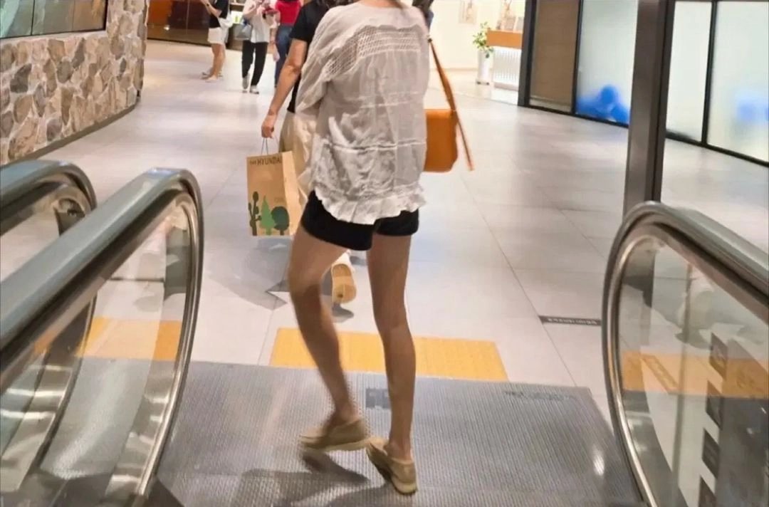 이자벨마랑프릴블라우스 이미지