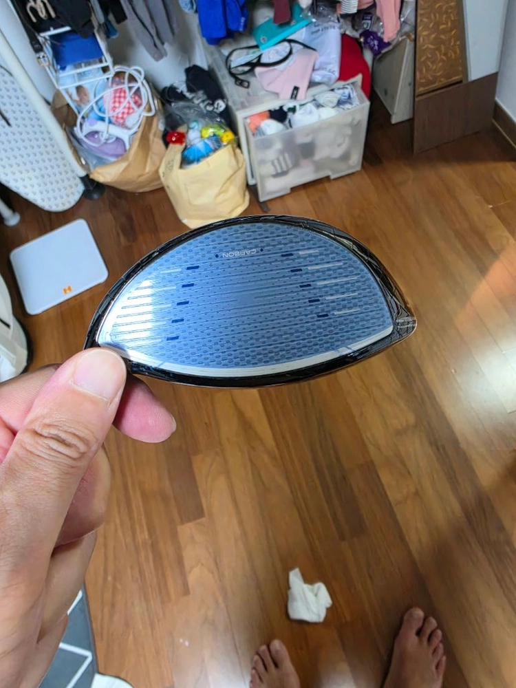 테일러메이드 qi10max 한정판 이미지
