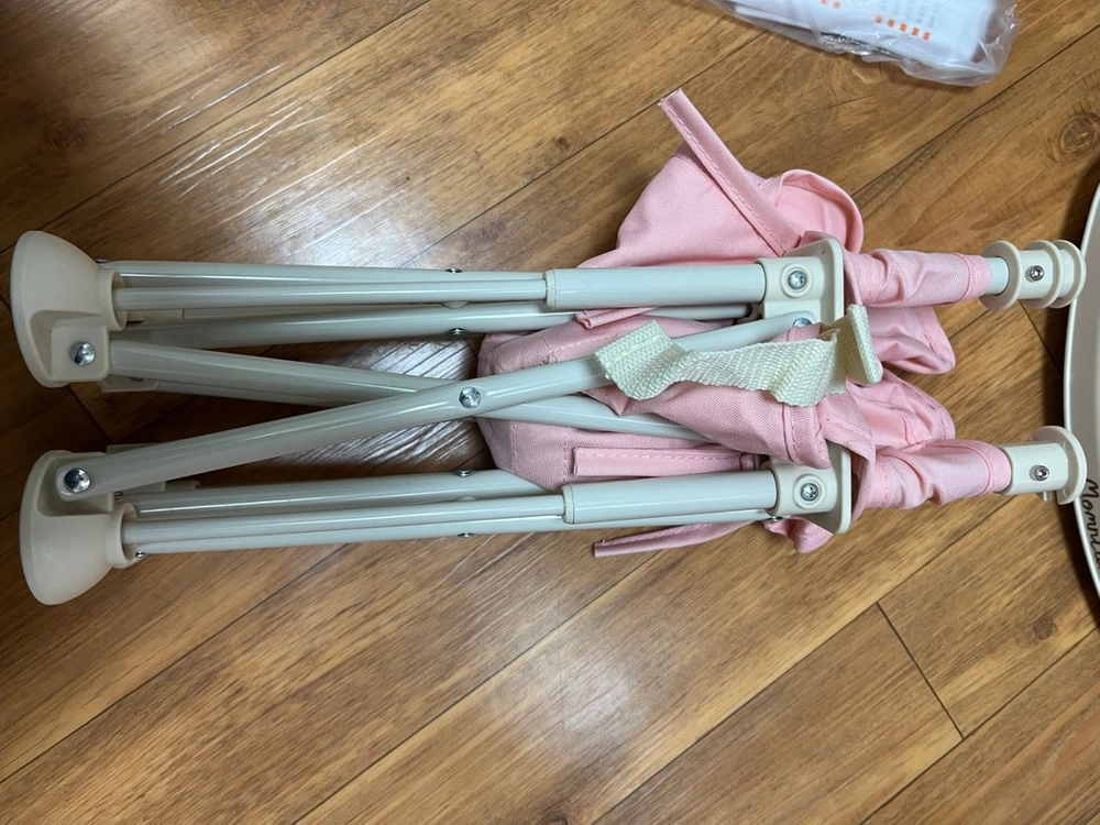 아기식탁 의자 이미지