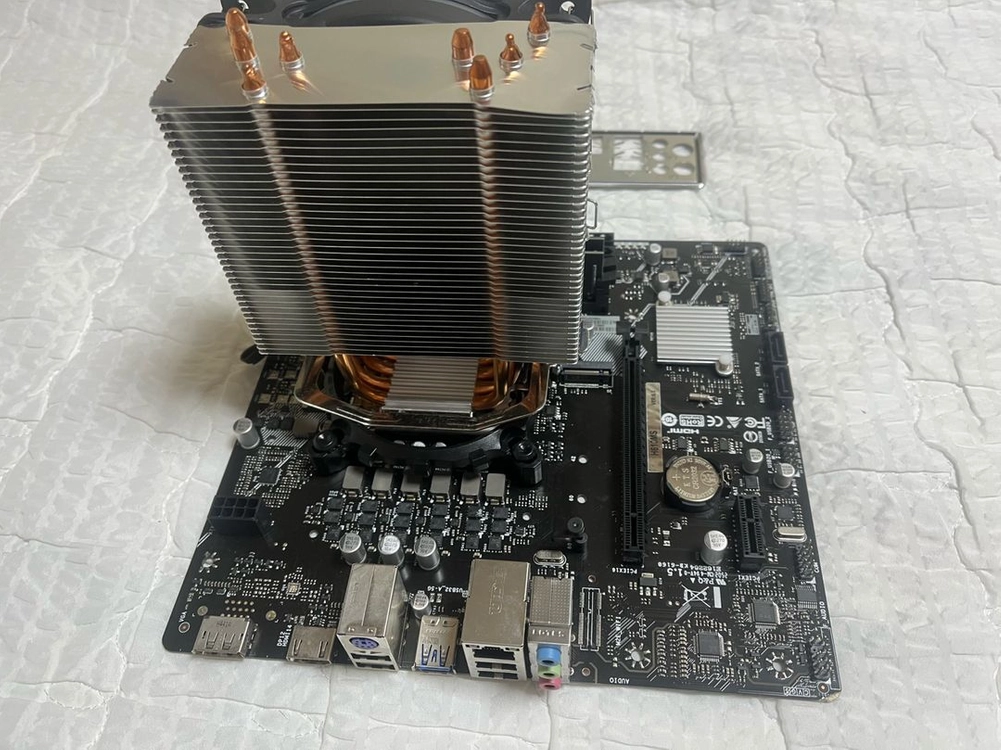 i3-12100f + h610m 보드 + 싱글타워 쿨러 + 램 ddr4 16gb 세트 이미지
