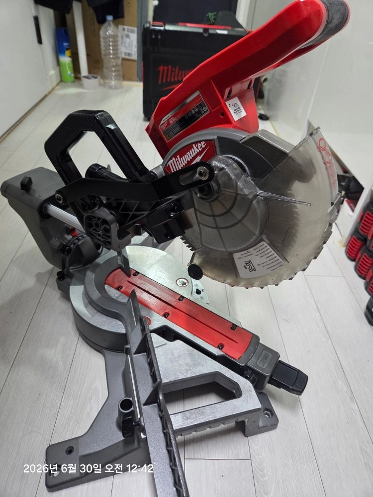 밀워키 정품 무선 슬라이딩 쏘우 M18 FMS190 이미지