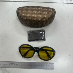 구찌 GG0023SA 001 정품 블랙 골드 노란색 틴트 렌즈 선글라스 오른쪽 다리 상태 안좋음 팝니다 이미지