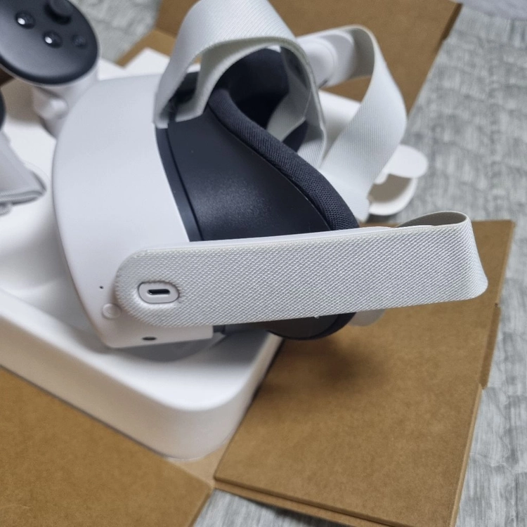 가격인하 민트급 메타퀘스트 3s VR 256GB 5회 미만 사용 이미지