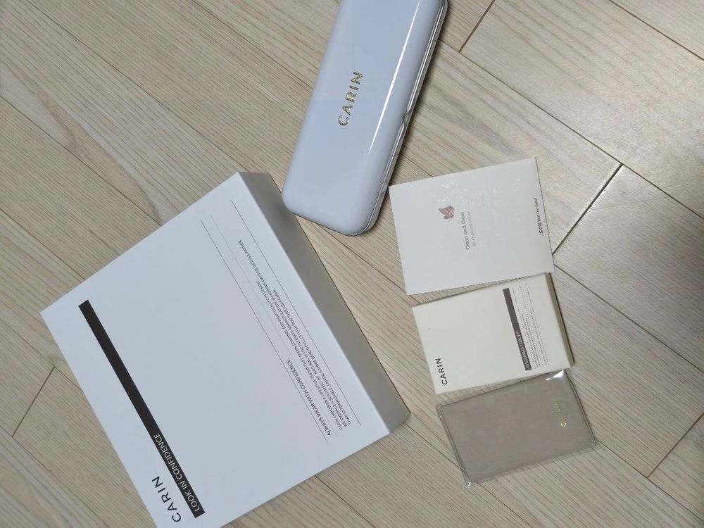 카린 로넨 R 안경 이미지