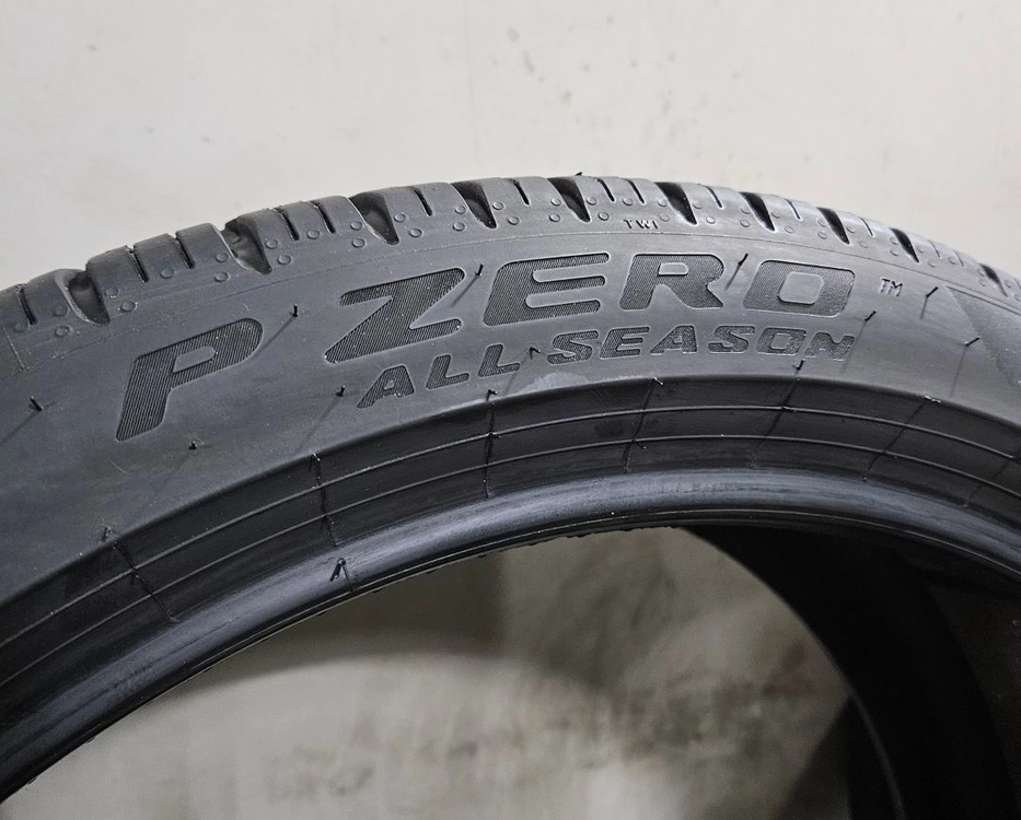 245 40 20 / 2454020 #2454020 피렐리 P ZERO 올시즌 흡음재 한대분 이미지