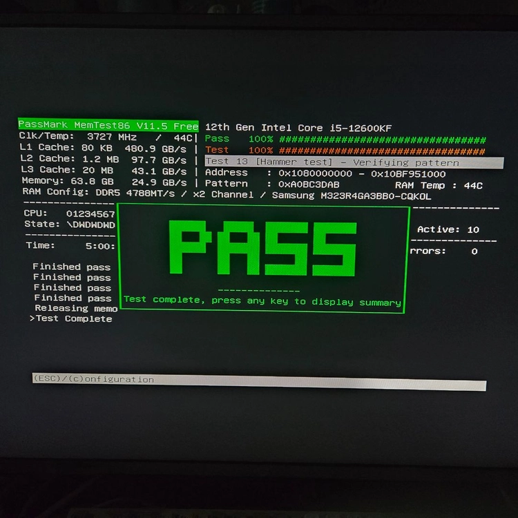DDR5 4800 32GB 메모리 2개가 1셋트 memtest86 pass 이미지