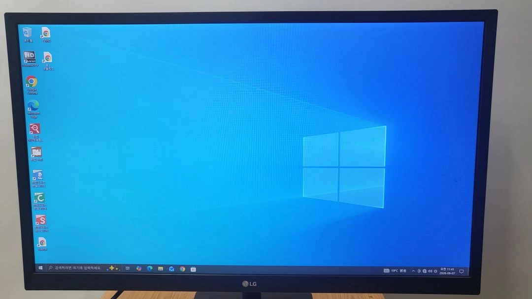 LG IPS 27인치 27EA430V 여러대 방출합니다. 이미지