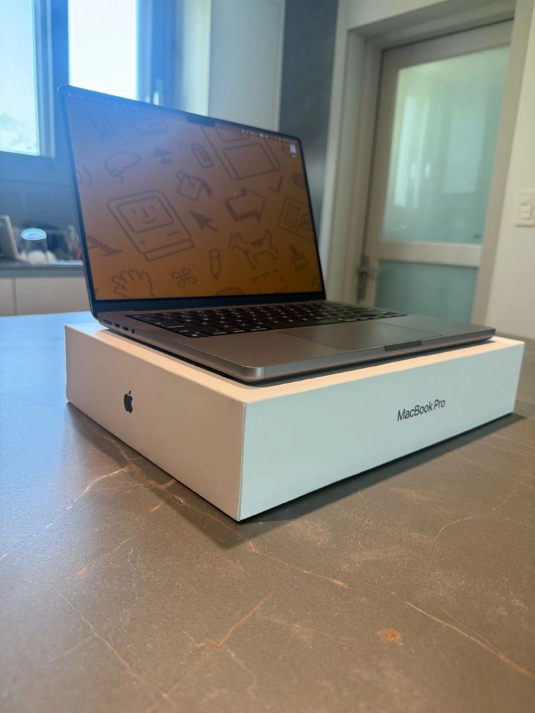 애플 맥북 M1 MAX 14/64GB 2TB 스그 영문 자판 이미지