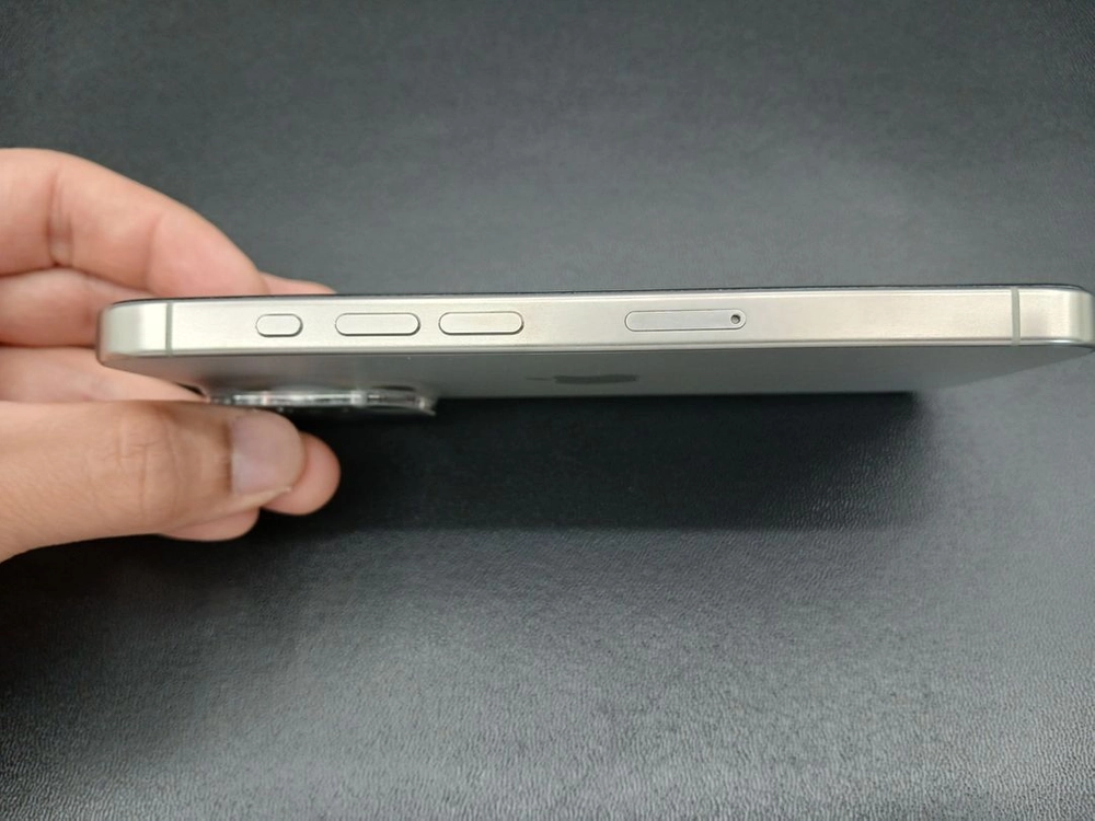 아이폰 15프로 내추럴 티타늄 256GB 판매합니다 이미지