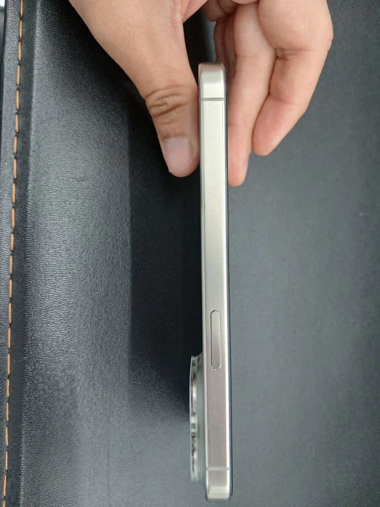 아이폰 15프로 내추럴 티타늄 256GB 판매합니다 이미지