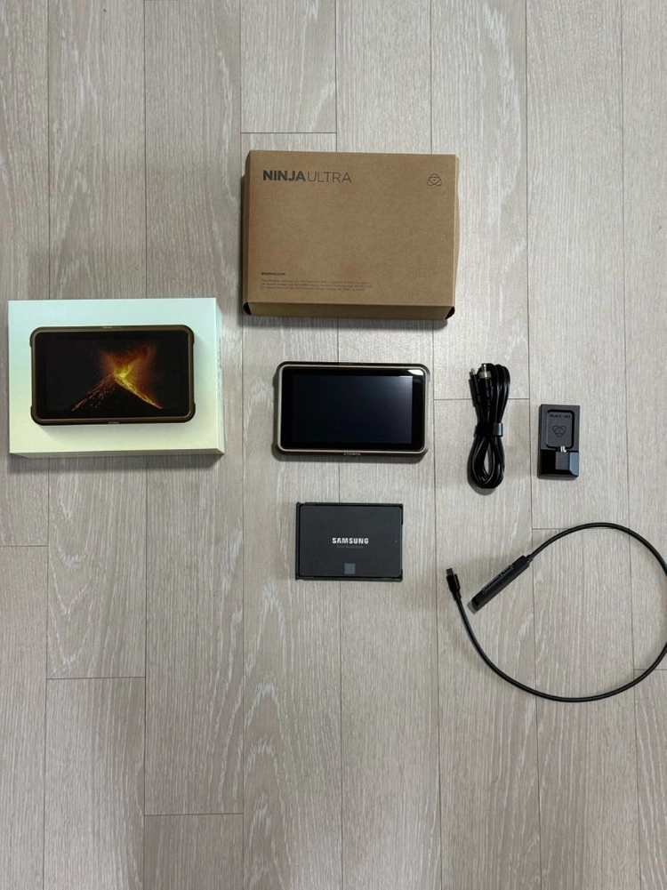 atomos 닌자 울트라 필드모니터 이미지