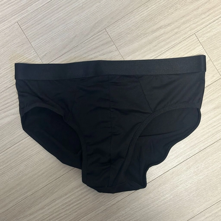 남자 블랙 삼각 팬티 이미지