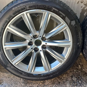 BMW G30 5시리즈 순정18인치휠 타이어 세트 245 45 18 이미지