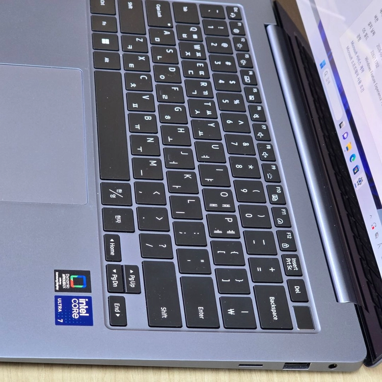 삼성 울트라7 1TB 노트북 NT940XGQ-A71AG 화면 터치가능 이미지