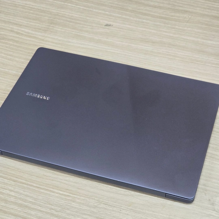 삼성 울트라7 1TB 노트북 NT940XGQ-A71AG 화면 터치가능 이미지