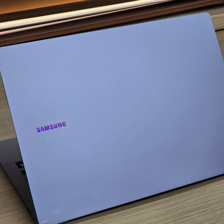 삼성 울트라7 1TB 노트북 NT940XGQ-A71AG 화면 터치가능 이미지