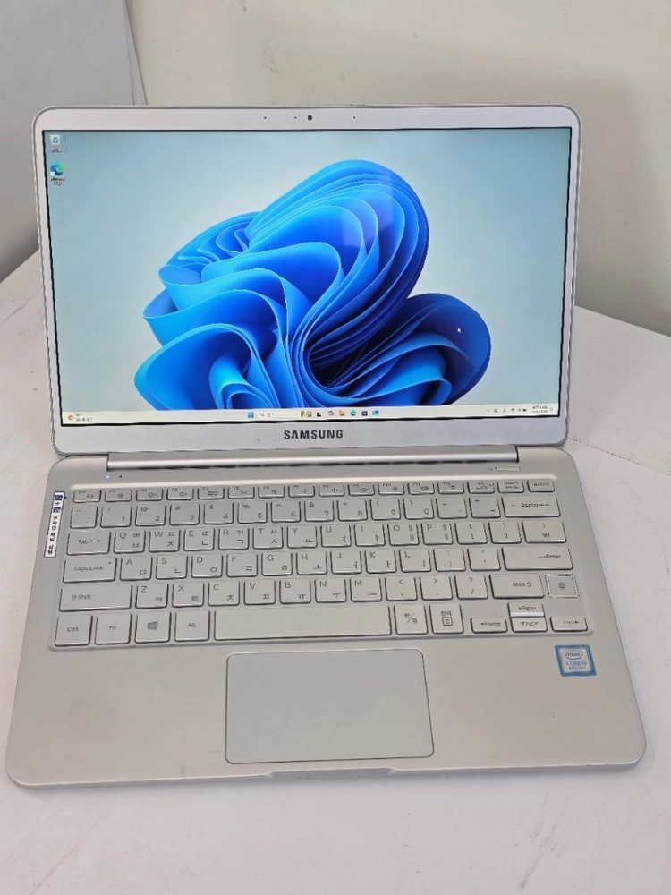 삼성 올웨이즈나인 13.3인치 i5 8세대 256GB 노트북 이미지