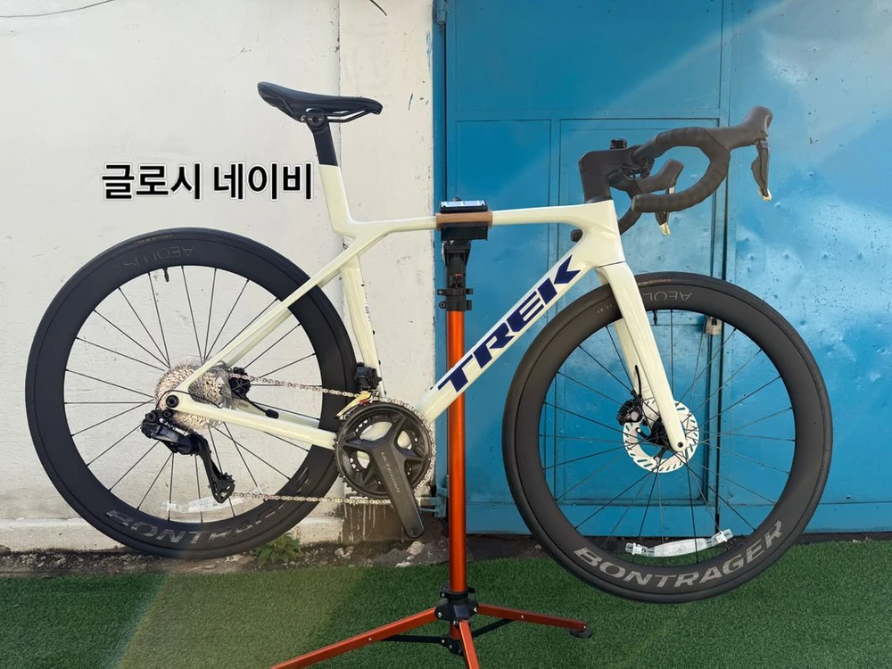 트렉 마돈 SL7 에라 화이트 27년 ㅡ 5가지 프레임 데칼 - 안심되는 중고거래