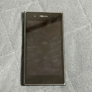 LG 프라다폰 3.0 이미지