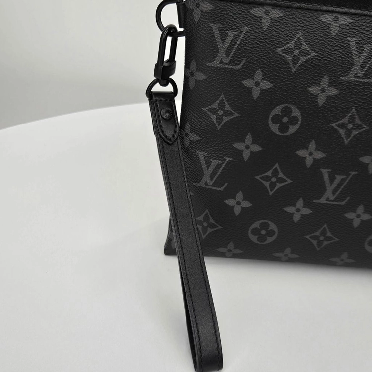 루이비통 LV 이클립스 모노그램 포쉐트 투고 클러치 이미지