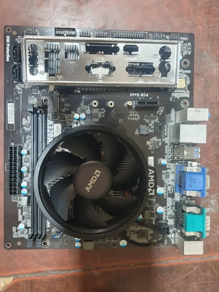 AMD 라이젠5 3500 와 ECS A320M4-M 이미지