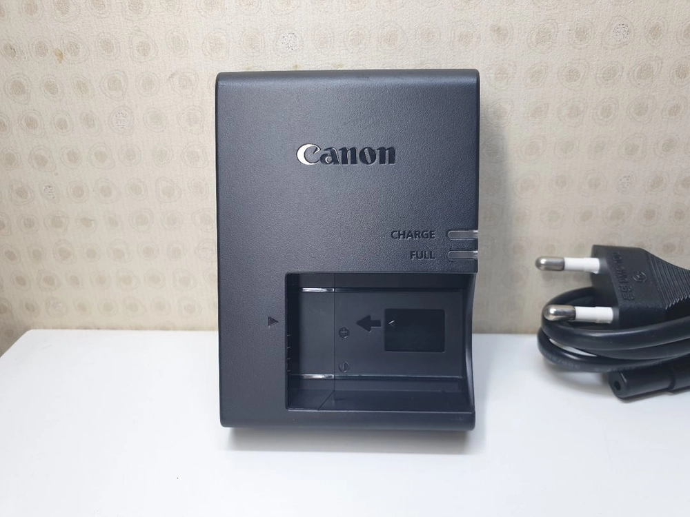 캐논LP-E17E 충전기(RP R50 R10 M6 M5 M3 800D) 이미지