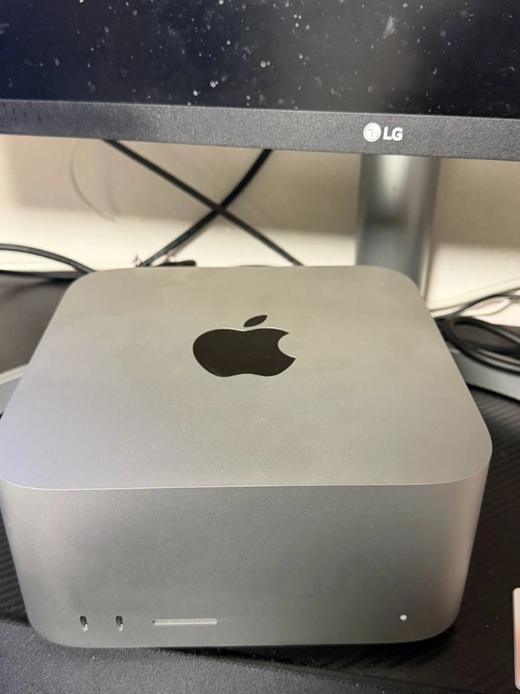 Mac Studio M4 Max 판매합니다. 이미지