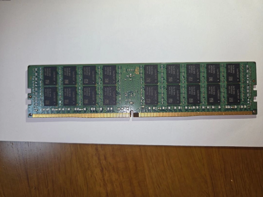 삼성 DDR4 32GB PC4-2133P ECC/REG 서버용 메모리 램 이미지