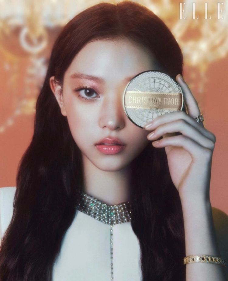 [한정판] 디올 홀리데이 NEW 포에버 쿠션 케이스 그랑발 그랑 발 파운데이션 파데 백화점 정품 이미지