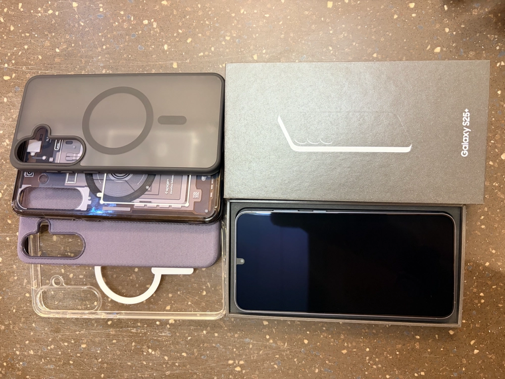 갤럭시 S25 플러스 512GB 자급제 풀박스 ( 단독컬러 블루블랙) 삼성케어플러스 10/6까지 - 안심되는 중고거래