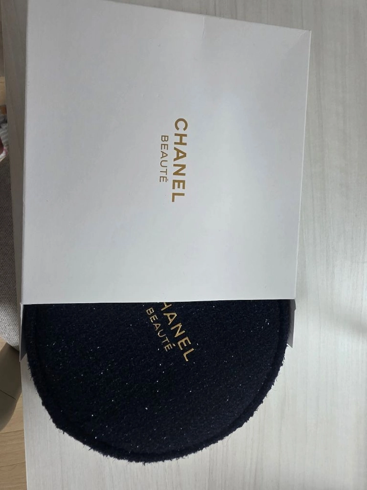샤넬 화장품 파우치 이미지