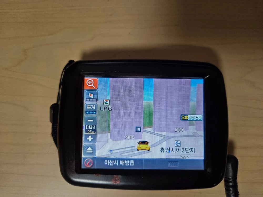아이나비 UZ 네비게이션 팝니다 이미지