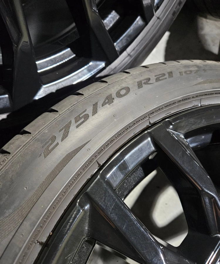 BMW X5 X6 915M 21인치 순정휠 / 피렐리 P ZERO 런플렛 한대분 이미지