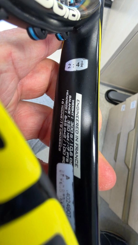 테니스 라켓 바볼랏 aeropro 300g 이미지