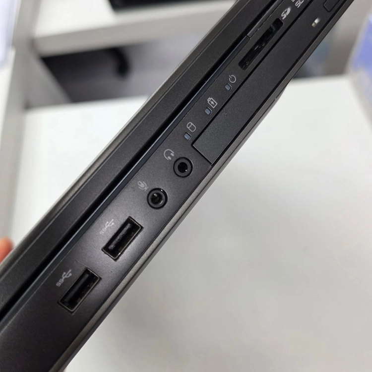 DELL Precision M6800 워크스테이션 i7 / 16GB / Quadro 4GB 이미지
