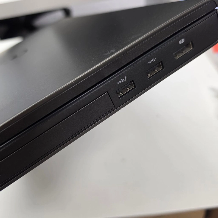 DELL Precision M6800 워크스테이션 i7 / 16GB / Quadro 4GB 이미지