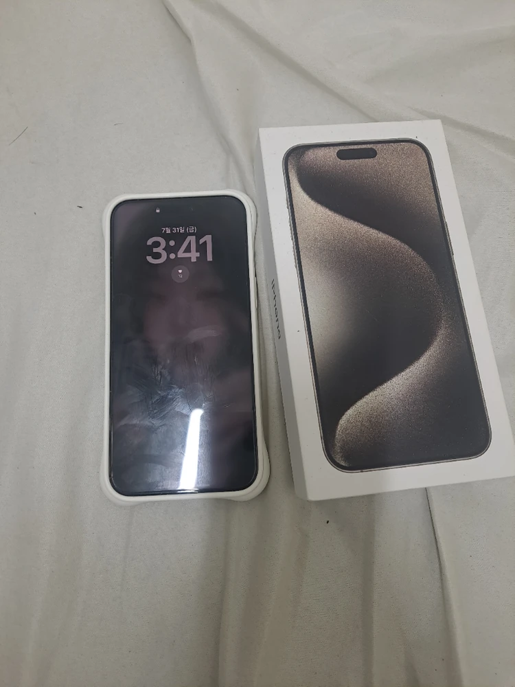 아이폰 15 프로맥스 내츄럴티타늄 256GB - 안심되는 중고거래