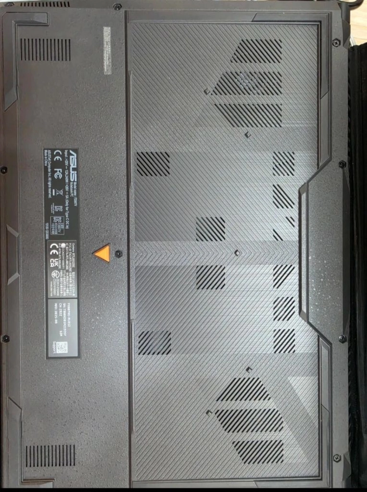 ASUS TUF Gaming F16 게이밍 노트북 이미지