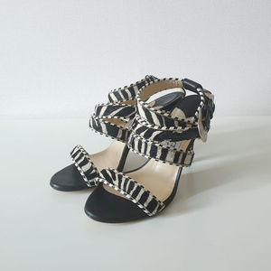 (정품) 지미추(Jimmy Choo) 제브라 포니 스트랩 샌들 36 이미지