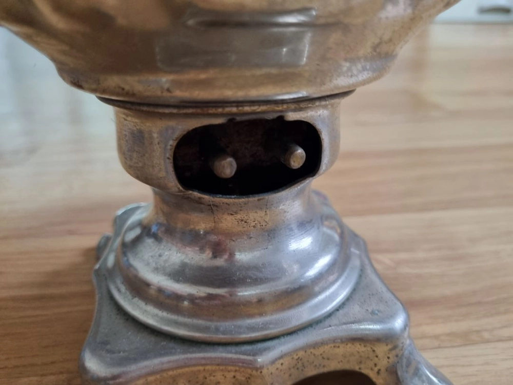 러시아 전통 차 끓이는 기구인 사모바르(Samovar) 이미지