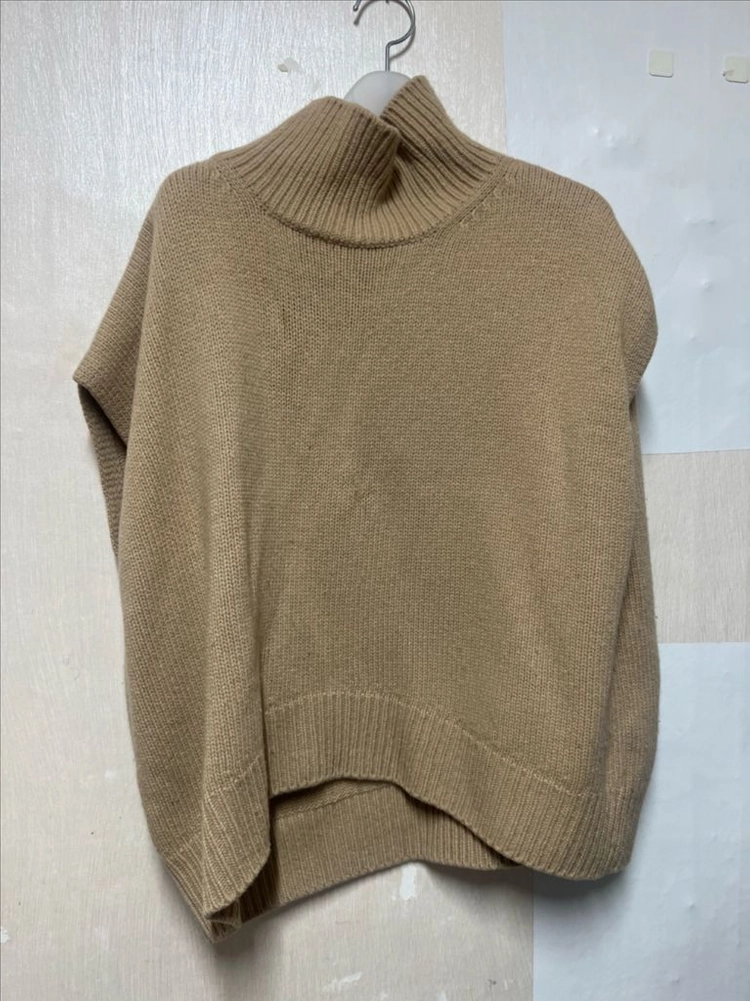 유메르 루즈 터틀 캐시 베스트 카멜색상 이미지