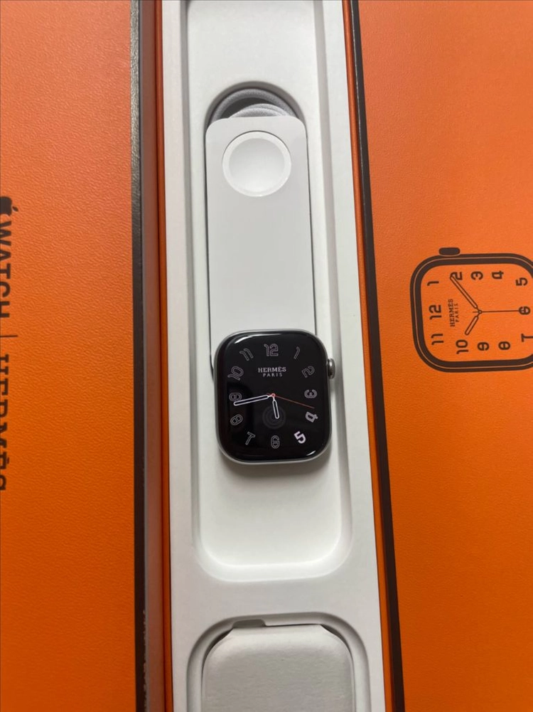 애플워치11에르메스 46mm 신품급 - 안심되는 중고거래