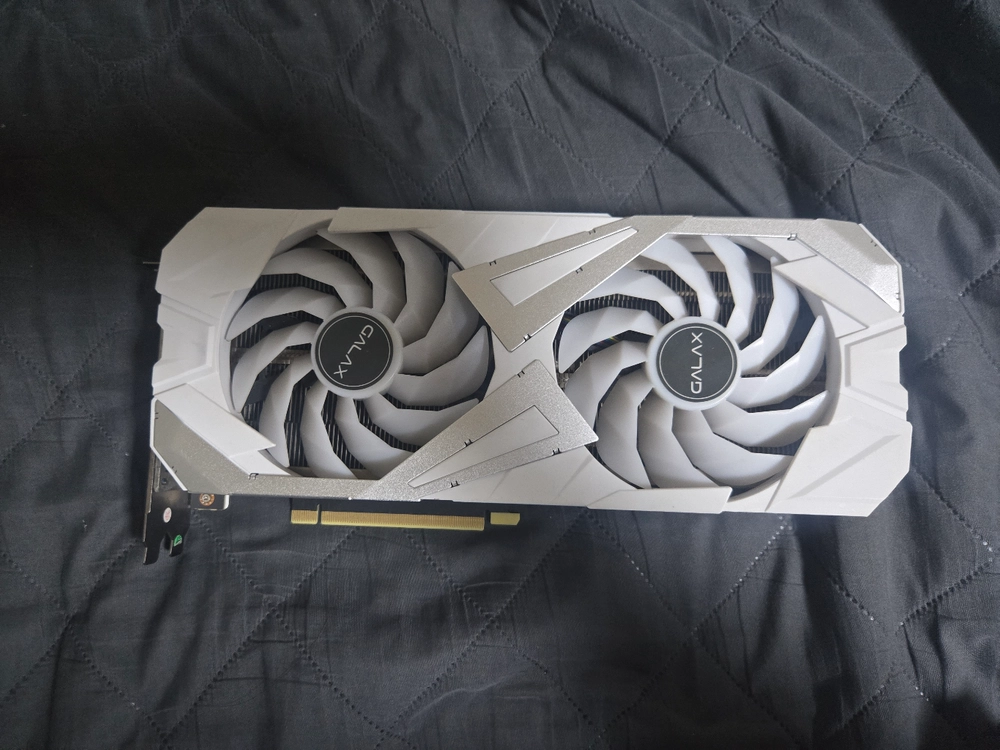 갤럭시 RTX 3060TI 화이트 AS 남아있음 - 안심되는 중고거래