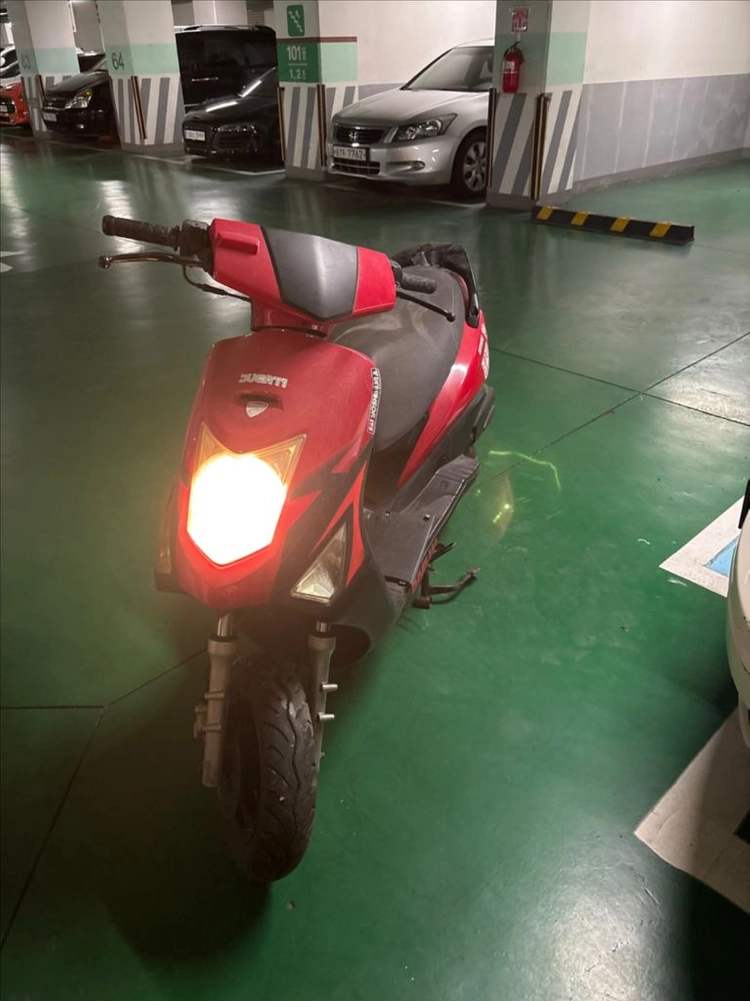 대림 에디 50cc 스쿠터 (화이트/레드) 부품차 판매합니다 - 안심되는 중고거래
