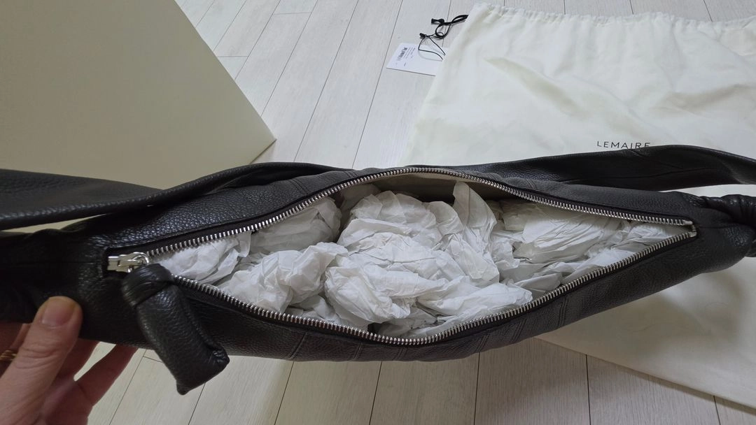르메르 범백 미듐 소가죽 초코브라운 새상품 이미지